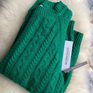 Wool Blend Kelly Green Crew Neck Sweater